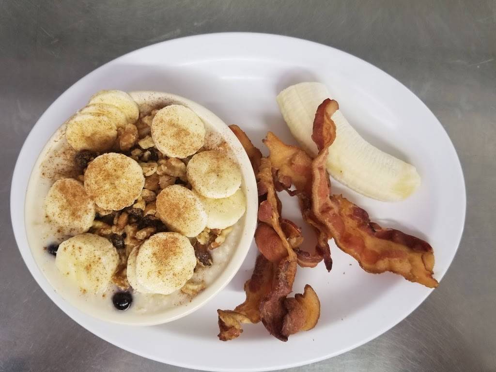 Crossroads 46 Diner | restaurant | 661 W Morgan St, Spencer, IN 47460, USA | 8128292224 OR +1 812-829-2224