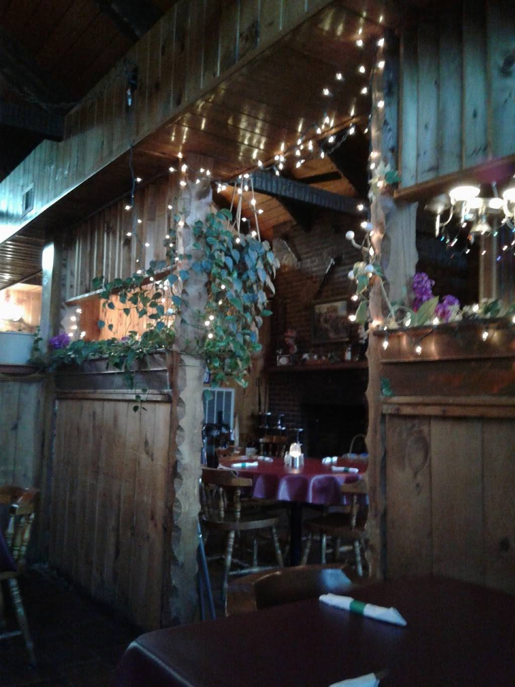 Rossis | restaurant | 325 NH-104, New Hampton, NH 03256, USA | 6037442377 OR +1 603-744-2377