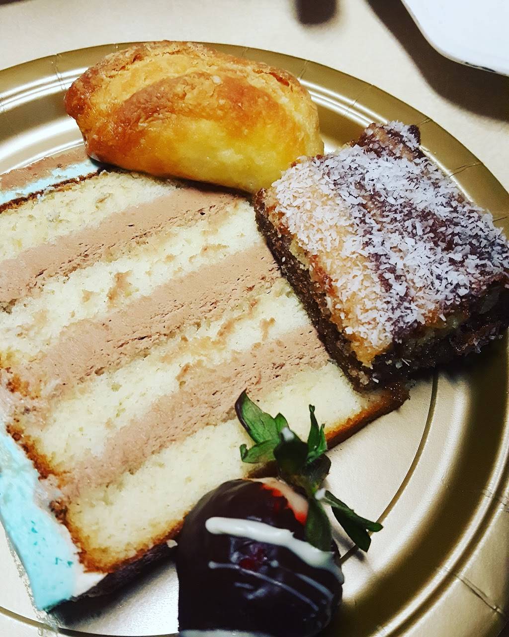 Johns Place | restaurant | 7450 Walker Rd, Oldcastle, ON N0R 1L0, Canada | 5197376773 OR +1 519-737-6773