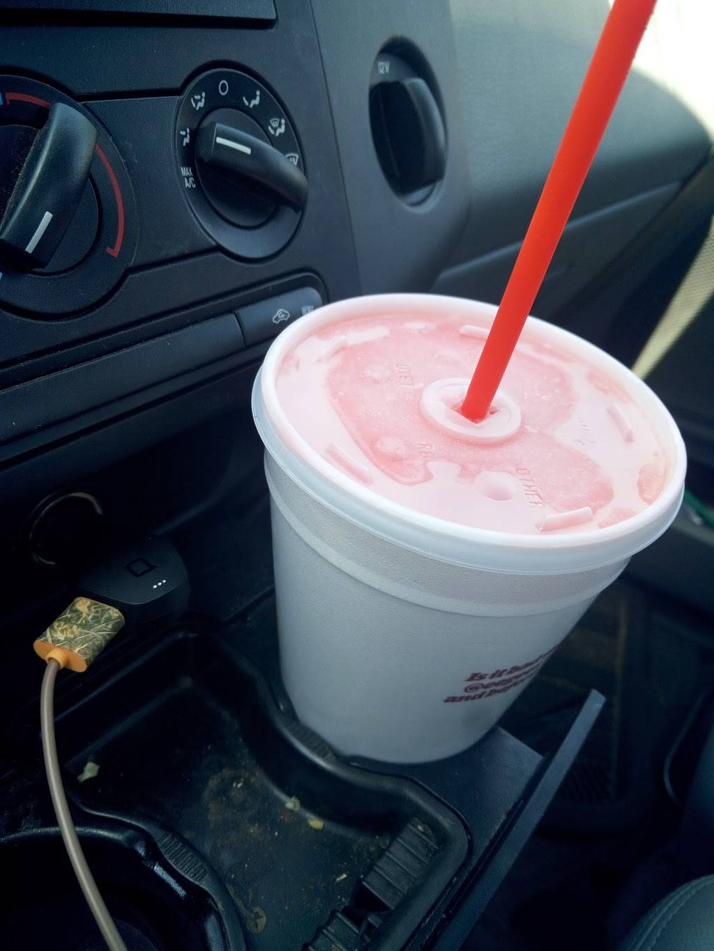 eegees | restaurant | 7110 N Thornydale Rd, Tucson, AZ 85741, USA | 5207444599 OR +1 520-744-4599