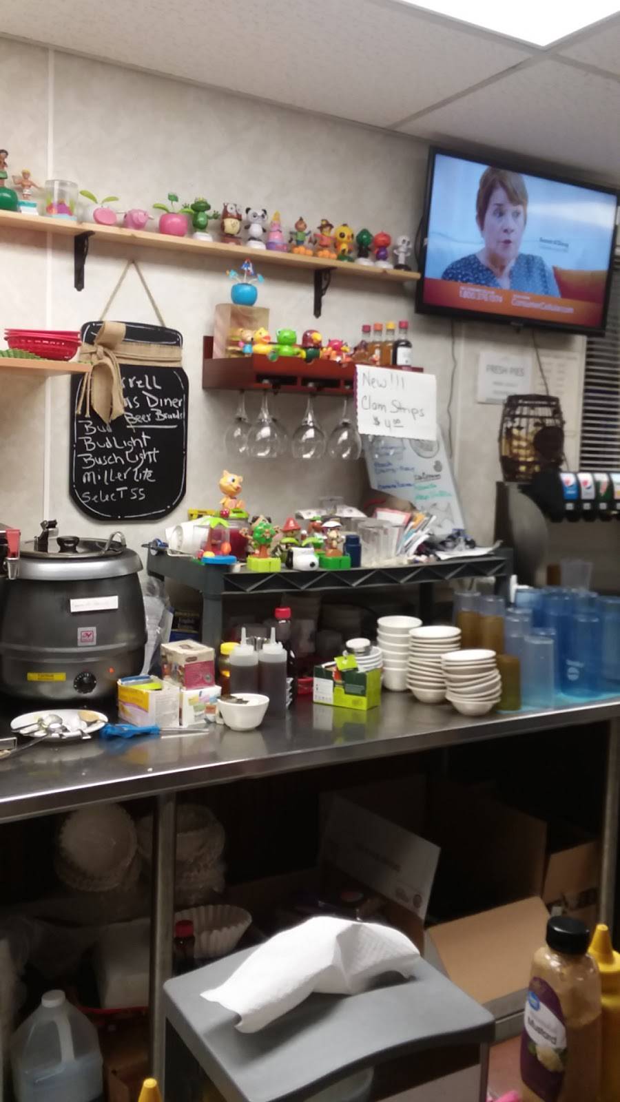 Sherrell Jeans Diner | restaurant | 108 Monroe St, South Wayne, WI 53587, USA | 6084395567 OR +1 608-439-5567