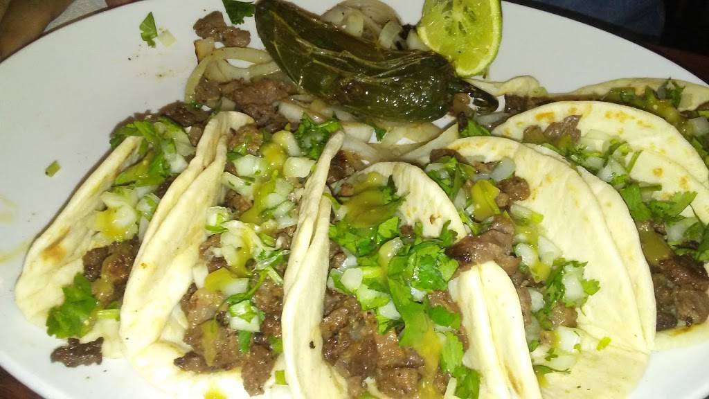 Ricos Elotes El Tocallo | restaurant | 527 Sunset Ave, Dallas, TX 75208, USA | 2149423557 OR +1 214-942-3557