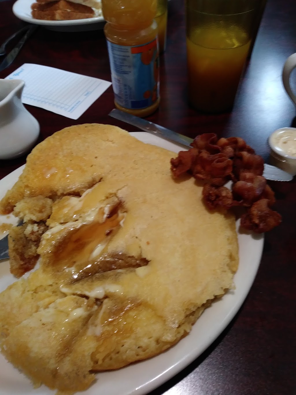 Grandmas Depot | restaurant | 130 E 15th St, Horton, KS 66439, USA | 7854866606 OR +1 785-486-6606