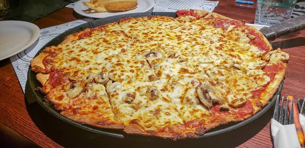 Rosatis Pizza | restaurant | 13125 Lake Shore Dr, Cedar Lake, IN 46303, USA | 2192678700 OR +1 219-267-8700