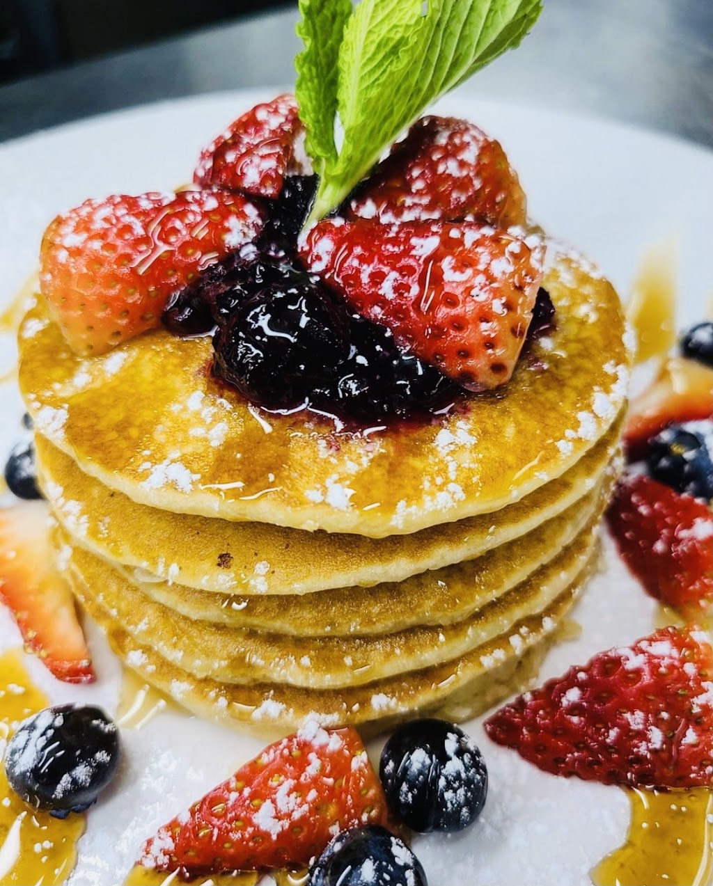 Table 14 Bar & Restaurant | restaurant | 2951 S Bayshore Dr, Miami, FL 33133, USA | 30544121002015 OR +1 305-441-2100 ext. 2015