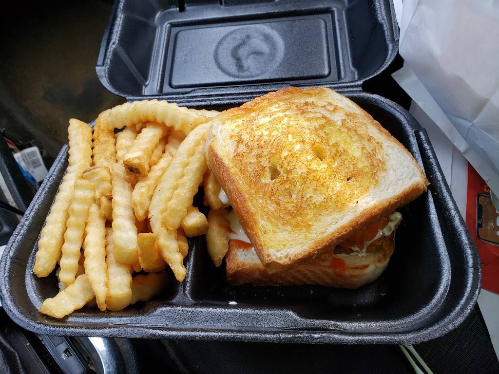 Zaxbys Chicken Fingers & Buffalo Wings | restaurant | 968 Brookway Blvd, Brookhaven, MS 39601, USA | 6018339121 OR +1 601-833-9121