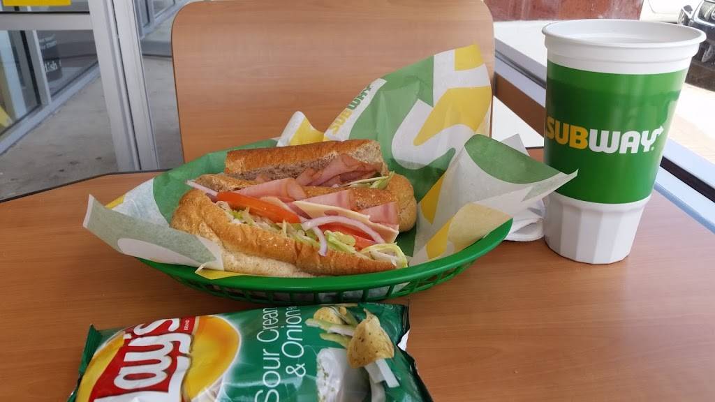 Subway Restaurants | restaurant | 10150 Hwy 6, Sugar Land, TX 77498, USA | 2818796120 OR +1 281-879-6120