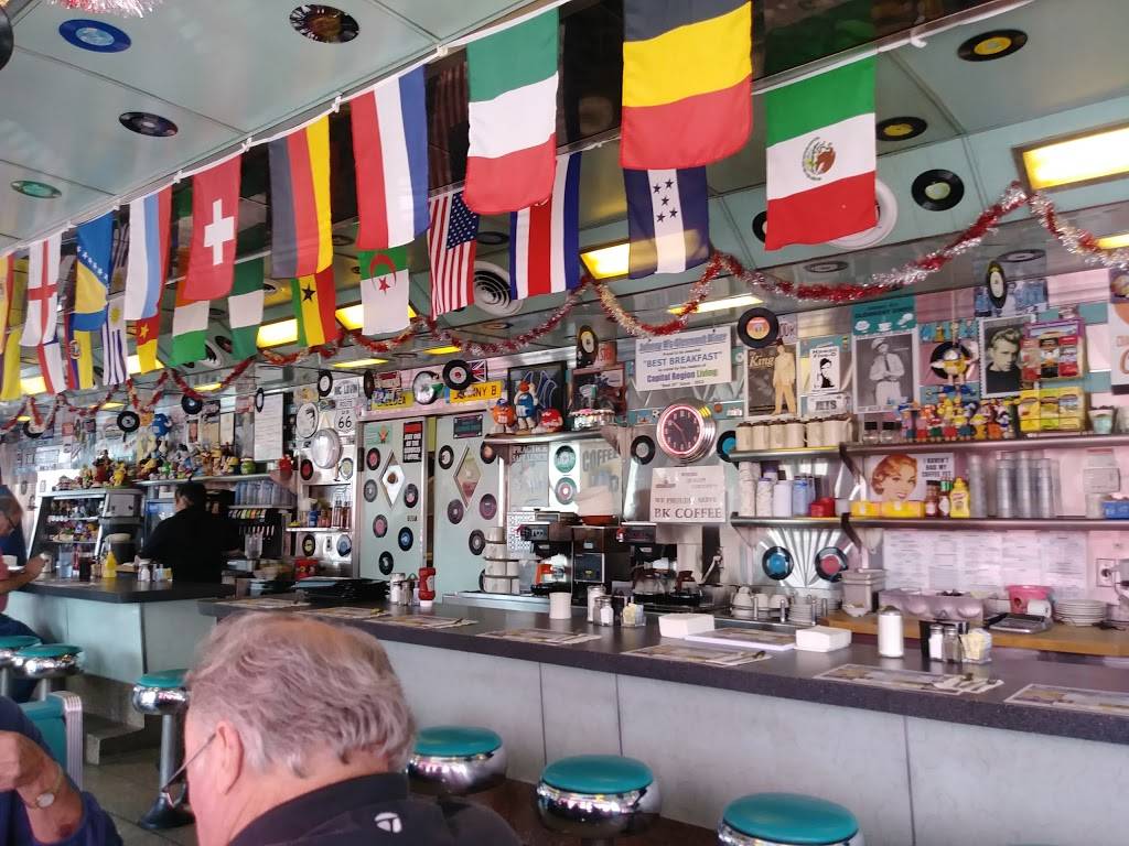 Johnny Bs Glenmont Diner | restaurant | 21 Frontage Rd, Glenmont, NY 12077, USA | 5184343761 OR +1 518-434-3761