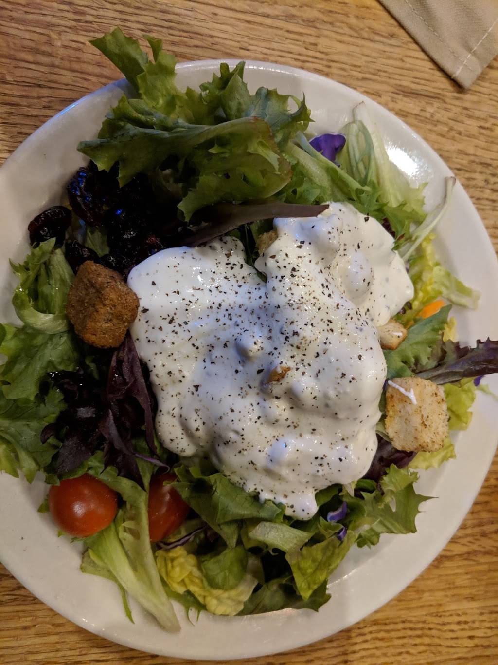 The County Line | restaurant | 111 W Crockett St #104, San Antonio, TX 78205, USA | 2102291941 OR +1 210-229-1941