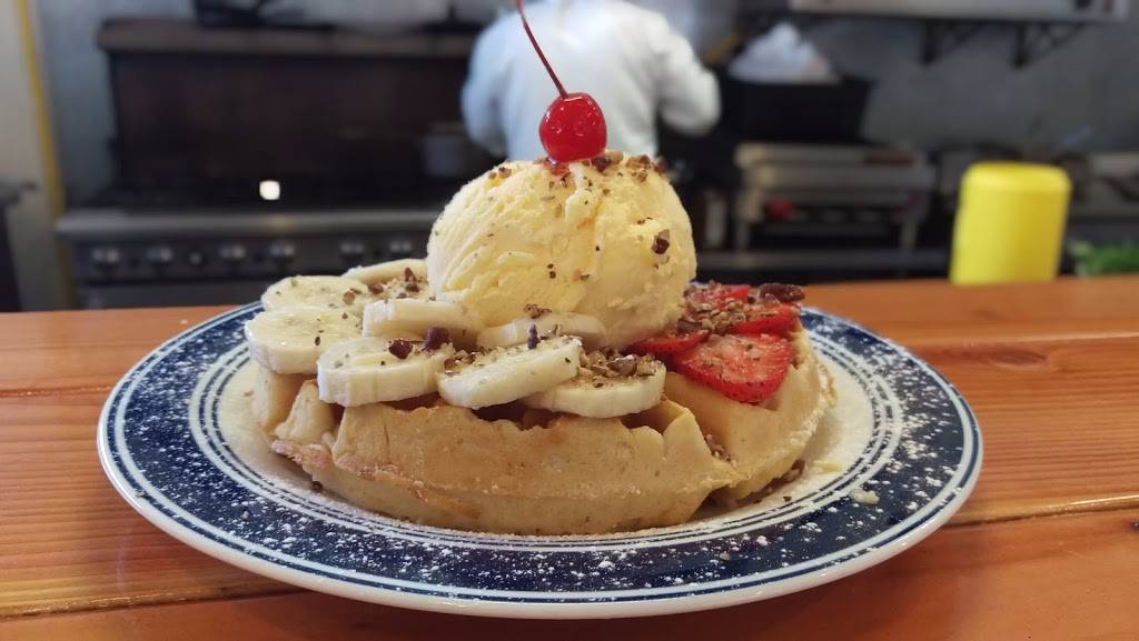 CCs Restaurant Beer Garden | restaurant | Boulevard Benito Juárez 716, Los Angeles, 22710 Rosarito, B.C., Mexico | 016616121281 OR +52 661 612 1281