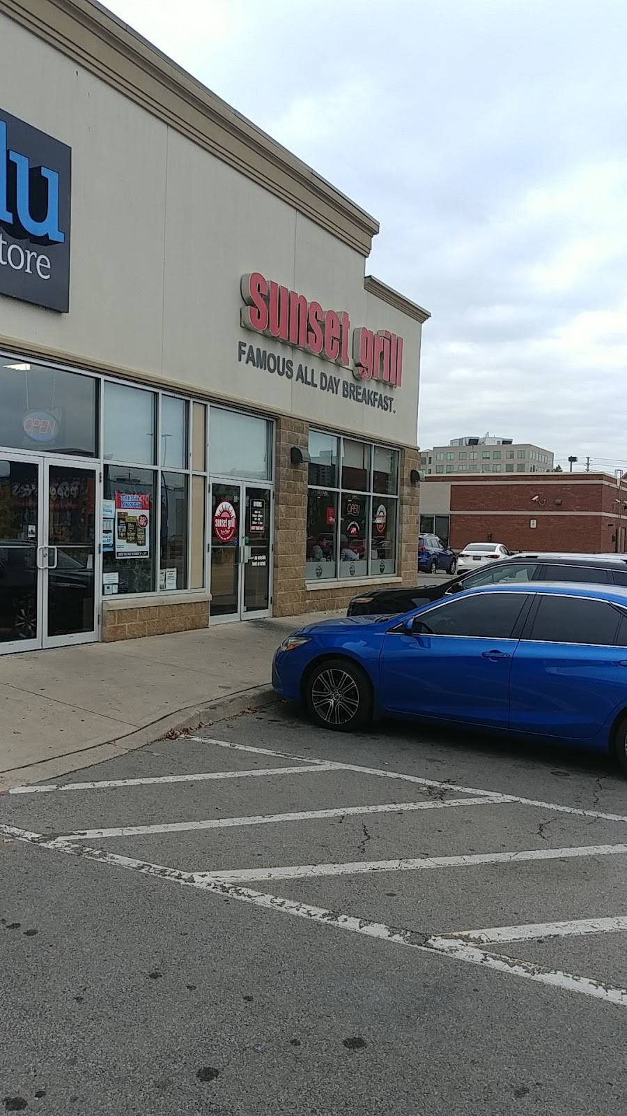 Sunset Grill | restaurant | 50 Market St S, Brantford, ON N3S 2E3, Canada | 5197513381 OR +1 519-751-3381