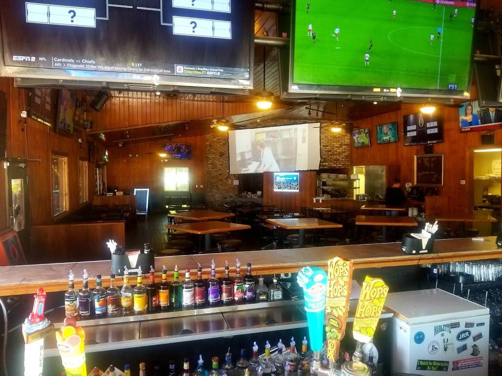 Bonfires Bar and Grill | restaurant | 1340 Alafaya Trail, Oviedo, FL 32765, USA | 4073664073 OR +1 407-366-4073