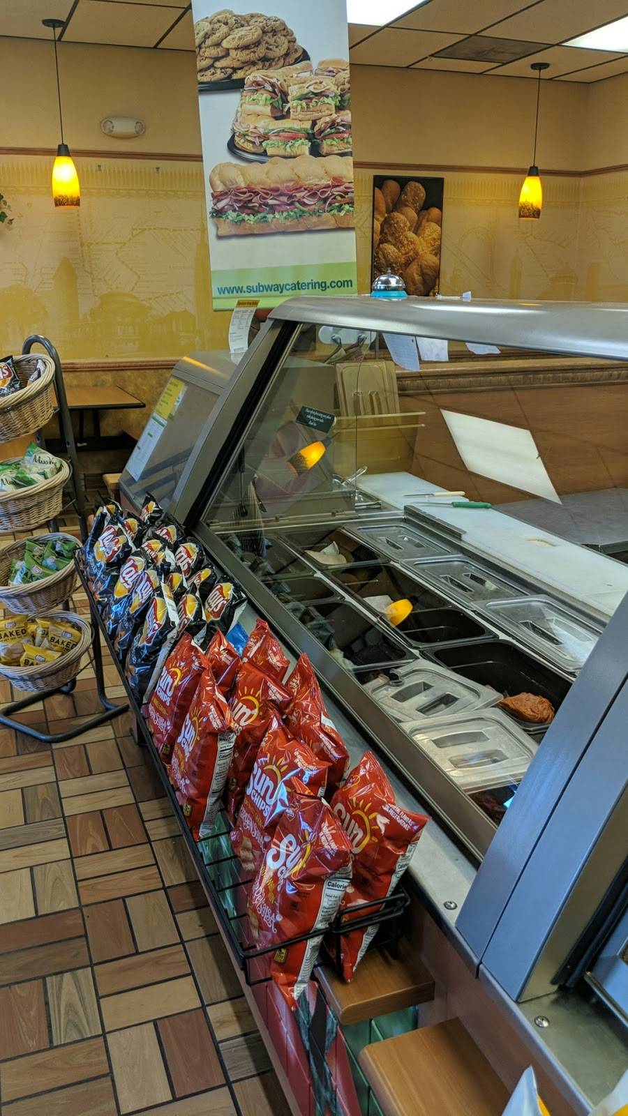 Subway | restaurant | 4020 Pontoon Rd, Pontoon Beach, IL 62040, USA | 6189313414 OR +1 618-931-3414