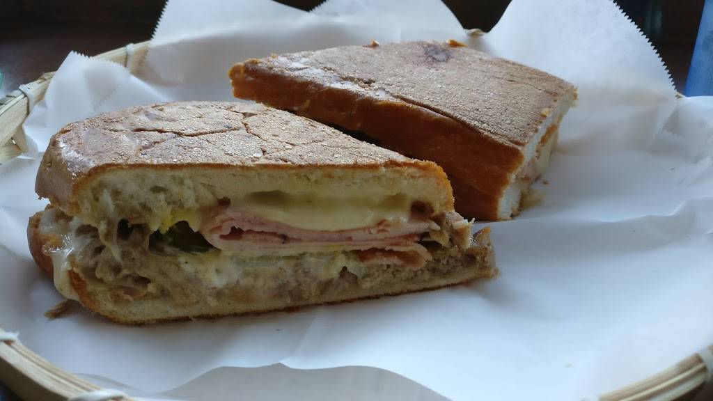 Cholita Linda | restaurant | 1337 Park St, Alameda, CA 94501, USA | 5106483839 OR +1 510-648-3839