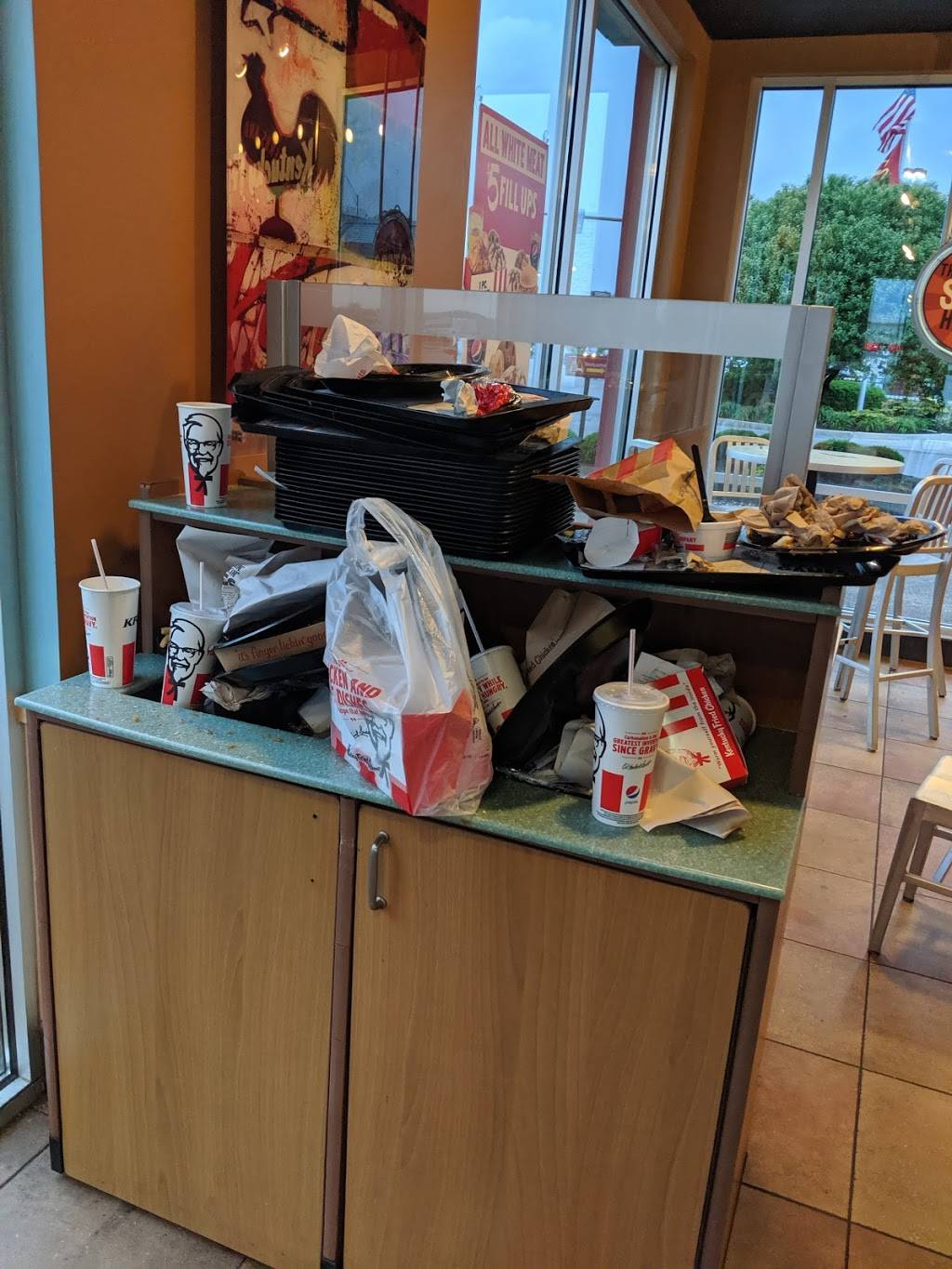 Long John Silvers | restaurant | 67833 Mall Ring Rd, St Clairsville, OH 43950, USA | 7406952924 OR +1 740-695-2924