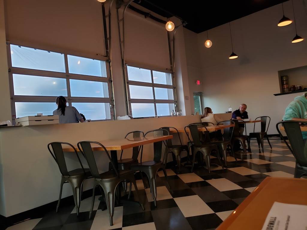 Sidewall Pizza | restaurant | 2615 Woodruff Rd, Simpsonville, SC 29681, USA | 8642633195 OR +1 864-263-3195