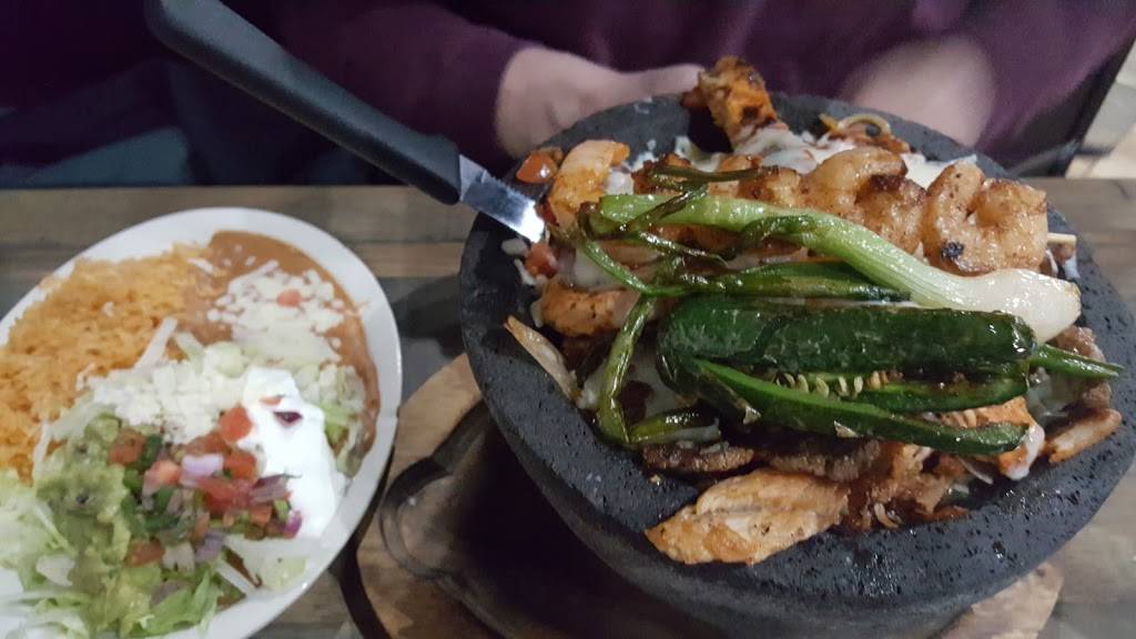 El Zócalo Grill & Cantina | restaurant | 12531 Central Ave NE, Blaine, MN 55449, USA | 7634961299 OR +1 763-496-1299