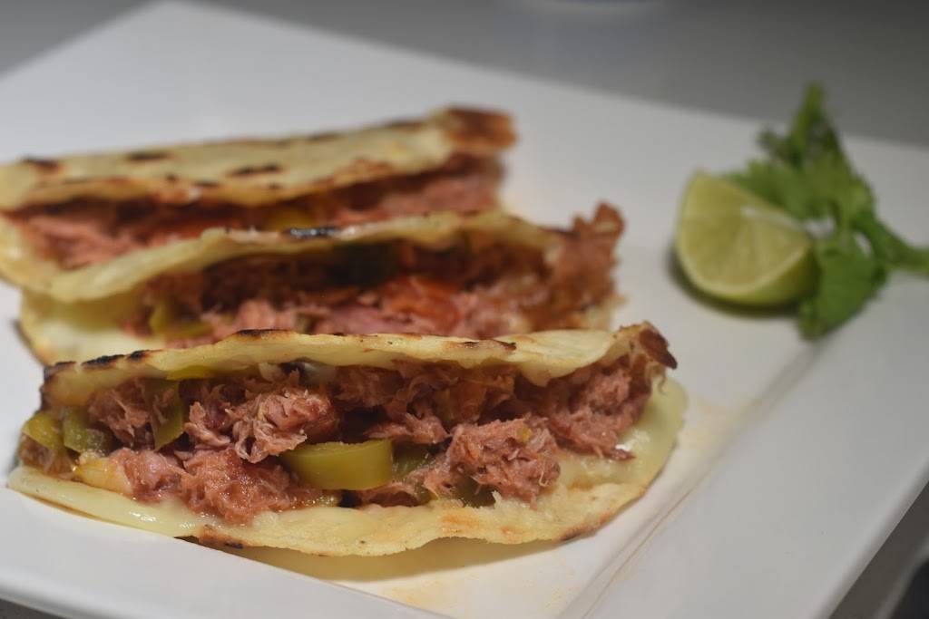 Tacos Y Mariscos Gio | restaurant | 395 S Federal Blvd, Denver, CO 80219, USA | 7205777849 OR +1 720-577-7849