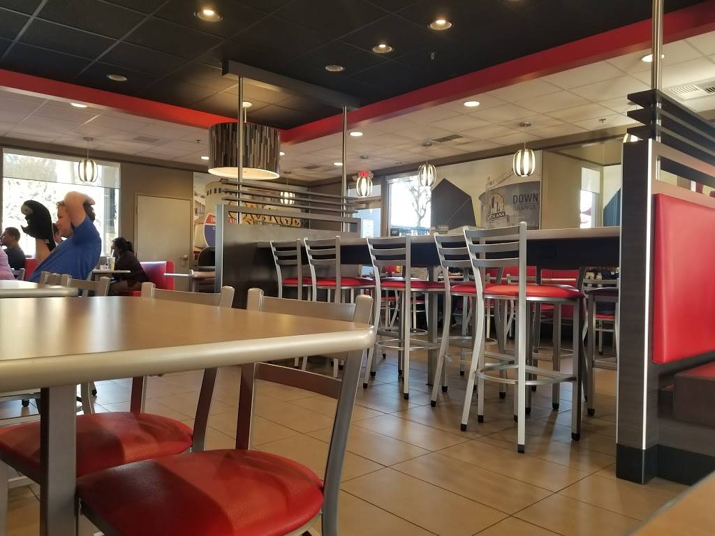 Carls Jr. | restaurant | 1830 N Bristol St, Santa Ana, CA 92706, USA | 7148361686 OR +1 714-836-1686