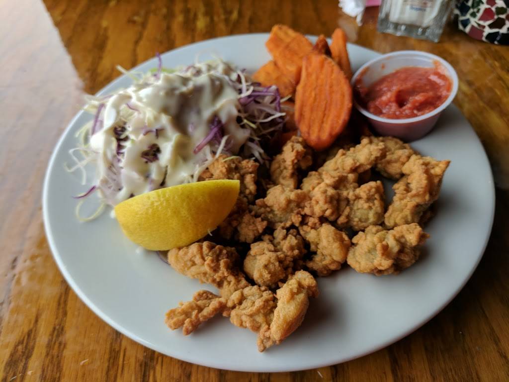 Island House Restaurant & Marina | restaurant | 17 Atlantic Ave, Wachapreague, VA 23480, USA | 7577874242 OR +1 757-787-4242