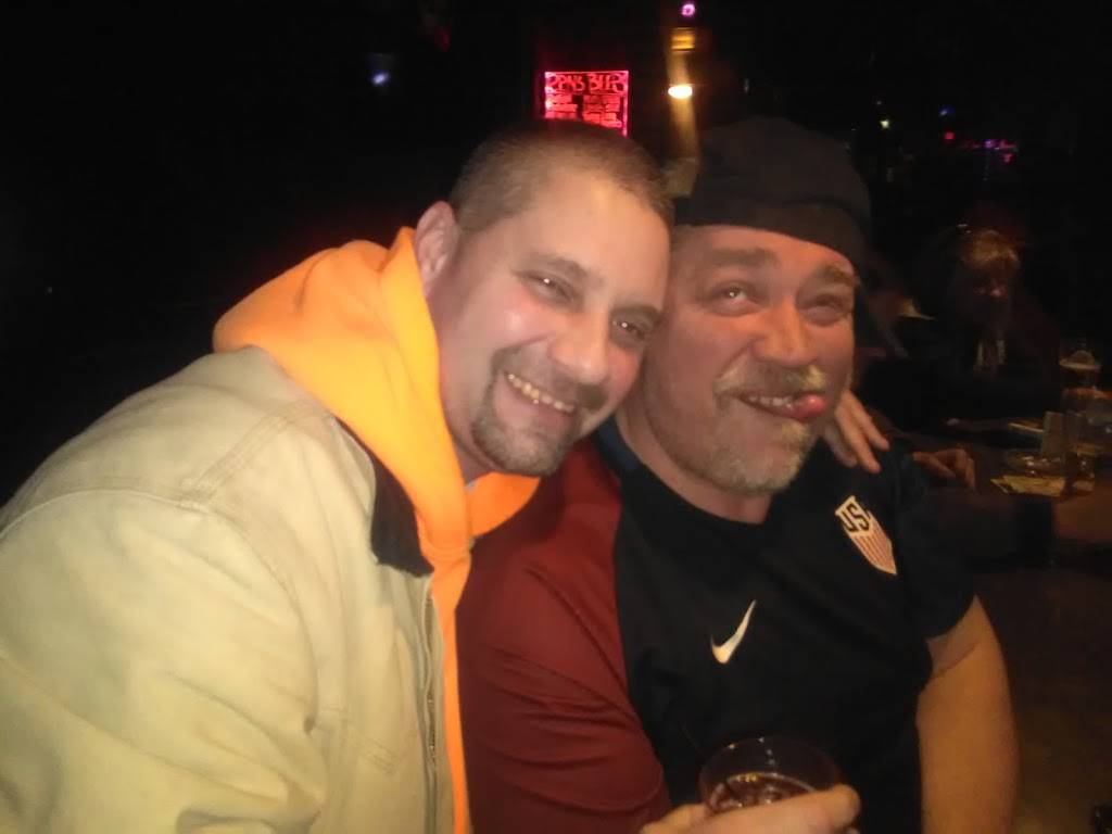 Larrys Tavern | restaurant | 4716 State Rd, Cleveland, OH 44109, USA | 2167419625 OR +1 216-741-9625