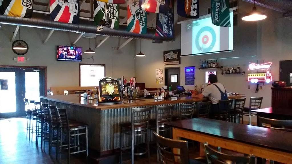 Jabbers Food Sports & Spirits | restaurant | 4365 Grissom Pkwy, Cocoa, FL 32926, USA | 3216384130 OR +1 321-638-4130