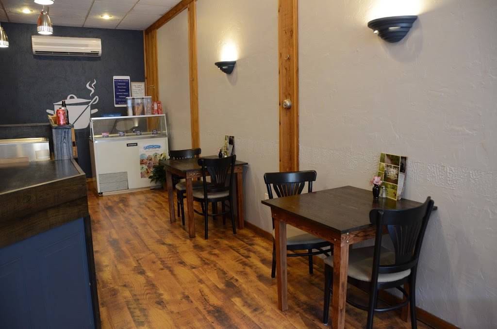 Heavenly Soups | restaurant | 608 Broadway St, Sheboygan Falls, WI 53085, USA | 9202342322 OR +1 920-234-2322