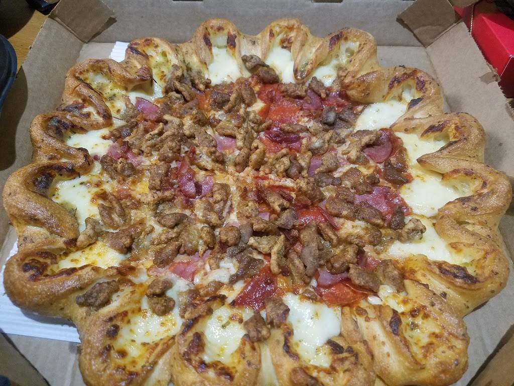 Pizza Hut | restaurant | 5330 Antoine Dr, Houston, TX 77091, USA | 7136880888 OR +1 713-688-0888