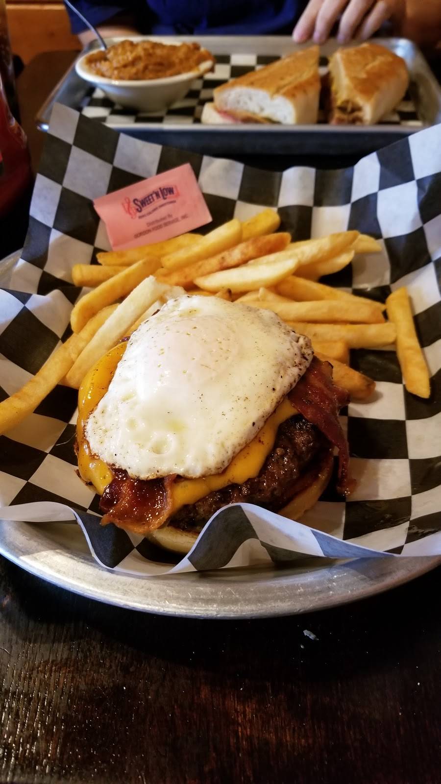 Maple Street Grill of Eagleville | restaurant | 161 N Main St, Eagleville, TN 37060, USA | 6152742001 OR +1 615-274-2001