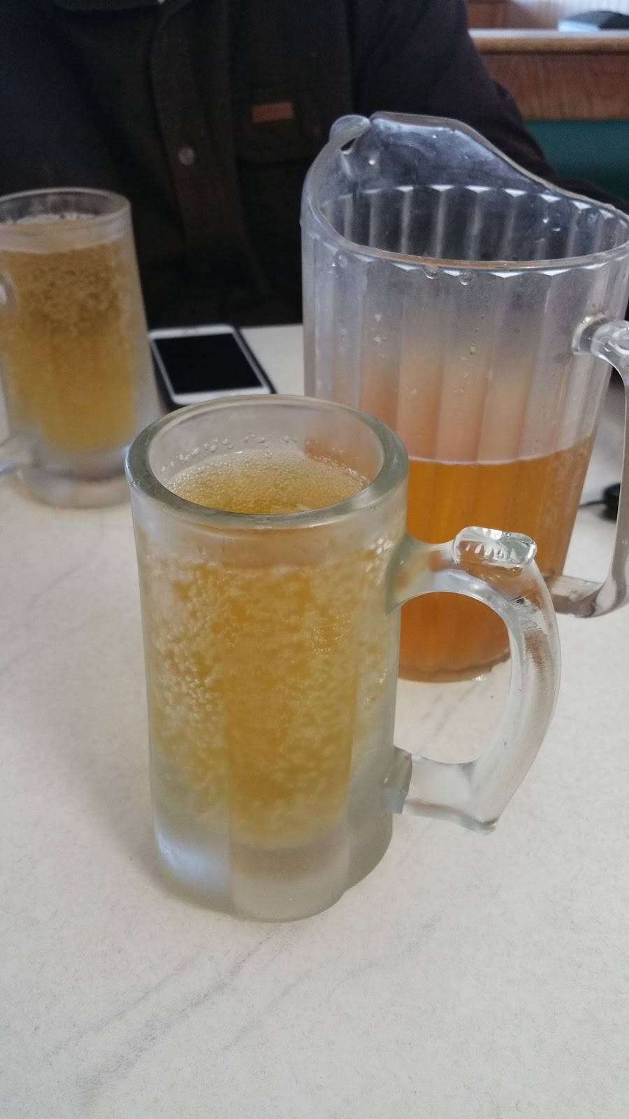 Round Table Pizza | meal delivery | 196 E Grant Ave, Winters, CA 95694, USA | 5307951500 OR +1 530-795-1500