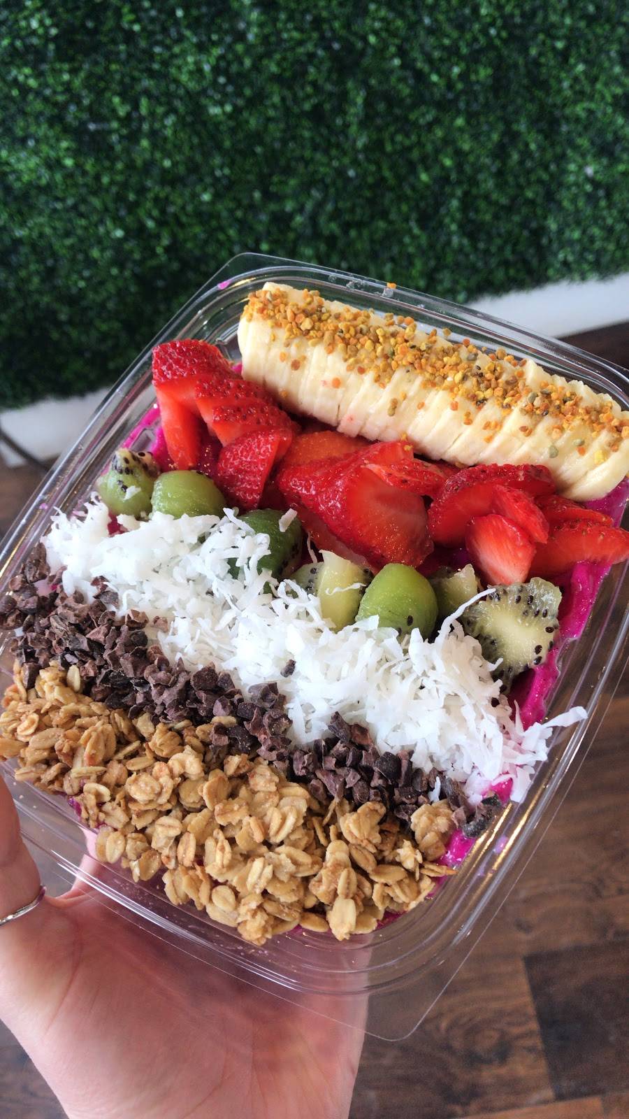 Lueberry | restaurant | 808 E Market St, Louisville, KY 40206, USA | 5027420640 OR +1 502-742-0640