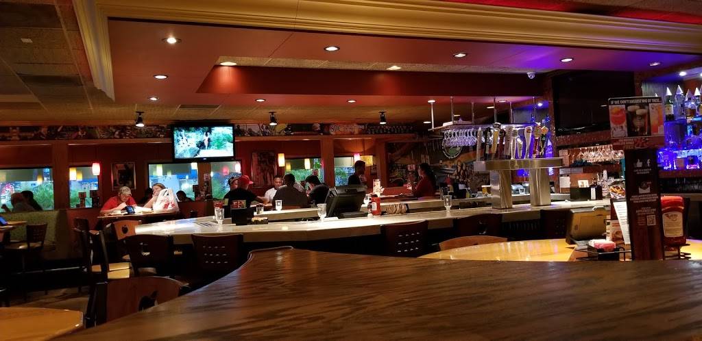 Applebees Grill + Bar | restaurant | 1465 McMullen Booth Rd, Clearwater, FL 33759, USA | 7277230303 OR +1 727-723-0303