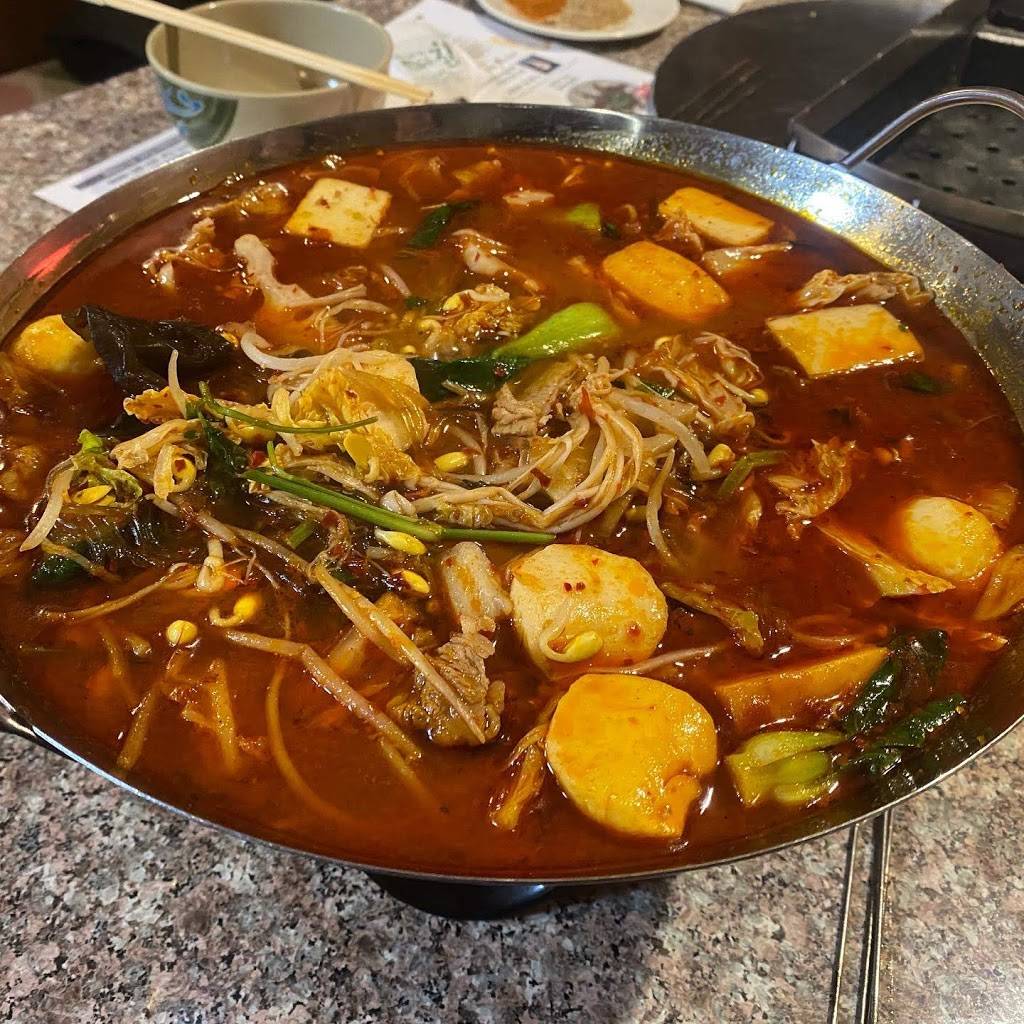 Xiao Chuan Dian | restaurant | 8 Henry Ave, Palisades Park, NJ 07650, USA | 2014292226 OR +1 201-429-2226