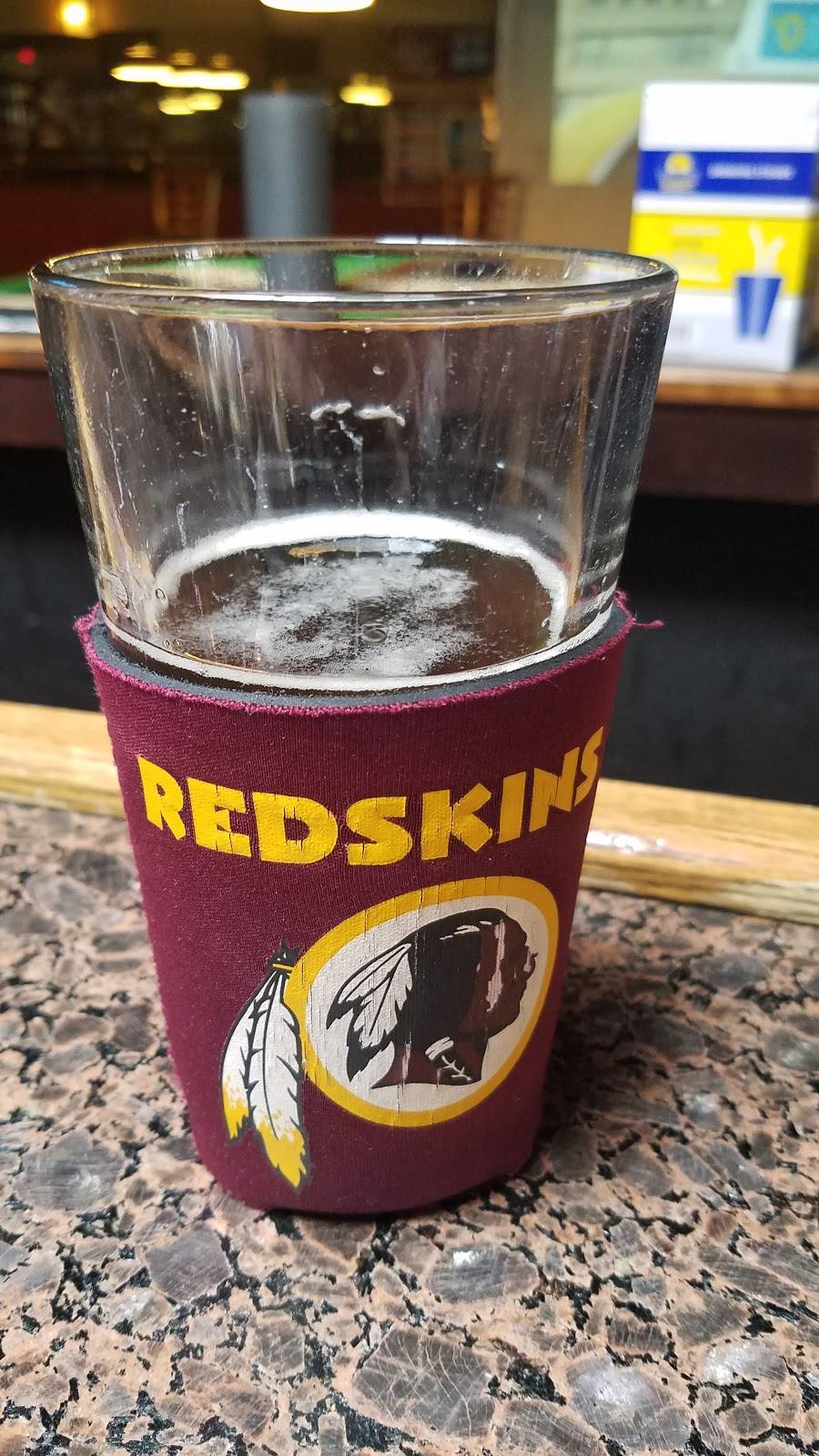 Cue Club Cafe | restaurant | 7014 Columbia Pike, Annandale, VA 22003, USA | 7039417665 OR +1 703-941-7665