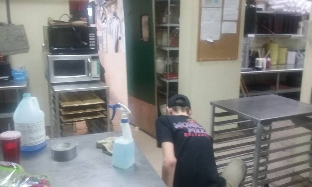 Monicals Pizza of Pontiac | restaurant | 311 Historic U.S. 66, Pontiac, IL 61764, USA | 8158442660 OR +1 815-844-2660