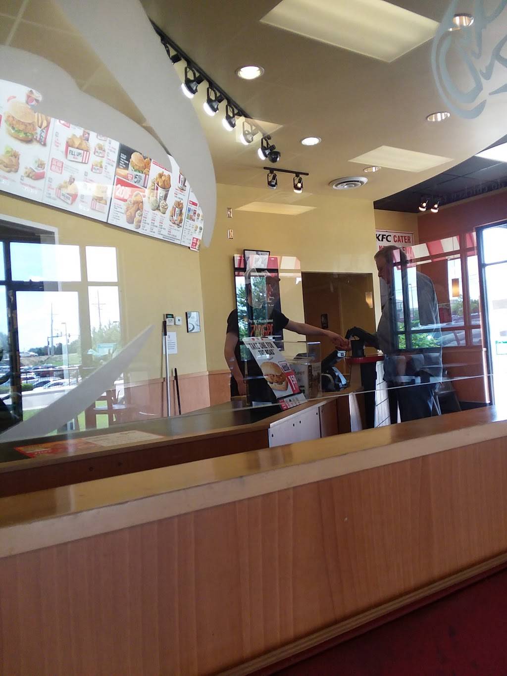 KFC | restaurant | 5332 N Belt Hwy, St Joseph, MO 64506, USA | 8162326532 OR +1 816-232-6532