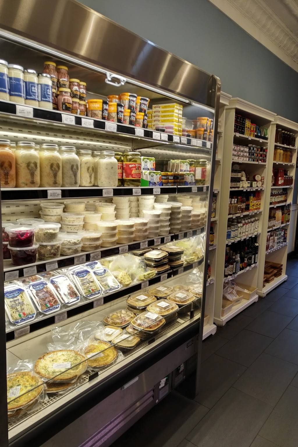 De La Mer | restaurant | 291 Roncesvalles Ave, Toronto, ON M6R 2M3, Canada | 6476493912 OR +1 647-649-3912