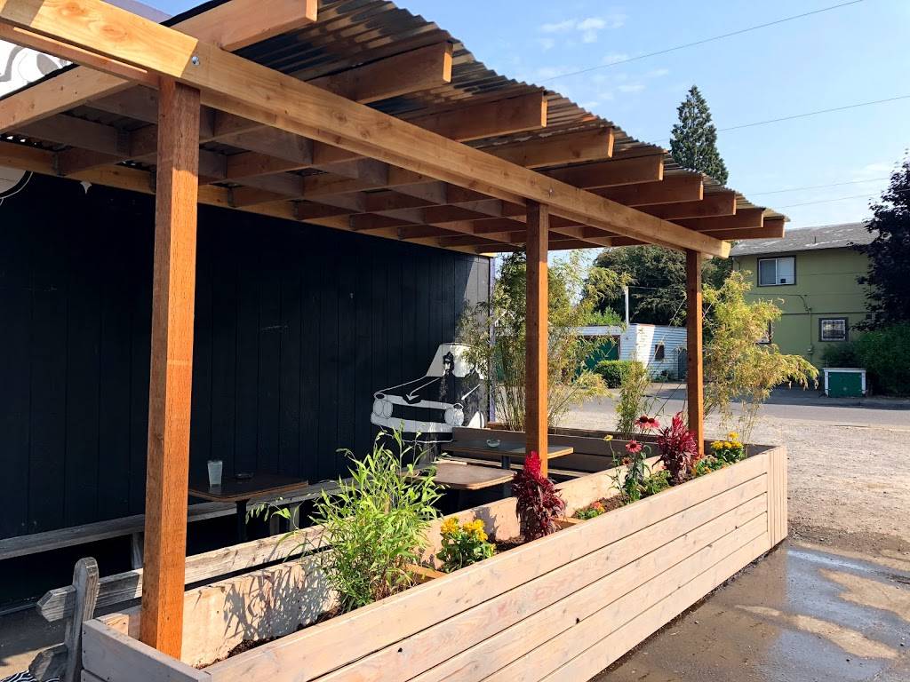 Misdemeanor Meadows | restaurant | 6920 SE 52nd Ave, Portland, OR 97206, USA | 5032068556 OR +1 503-206-8556