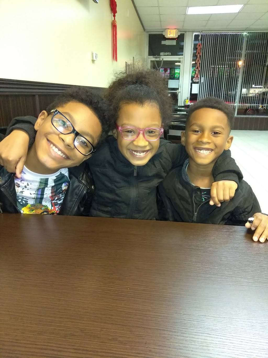 Kins Wok | restaurant | 4908 W Mercury Blvd, Hampton, VA 23666, USA | 7578259191 OR +1 757-825-9191