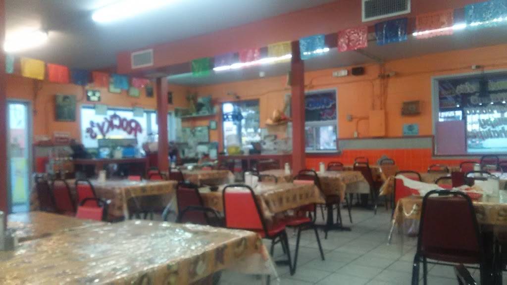 Rockys Taco House | restaurant | 2423 Pleasanton Rd, San Antonio, TX 78221, USA | 2109219449 OR +1 210-921-9449