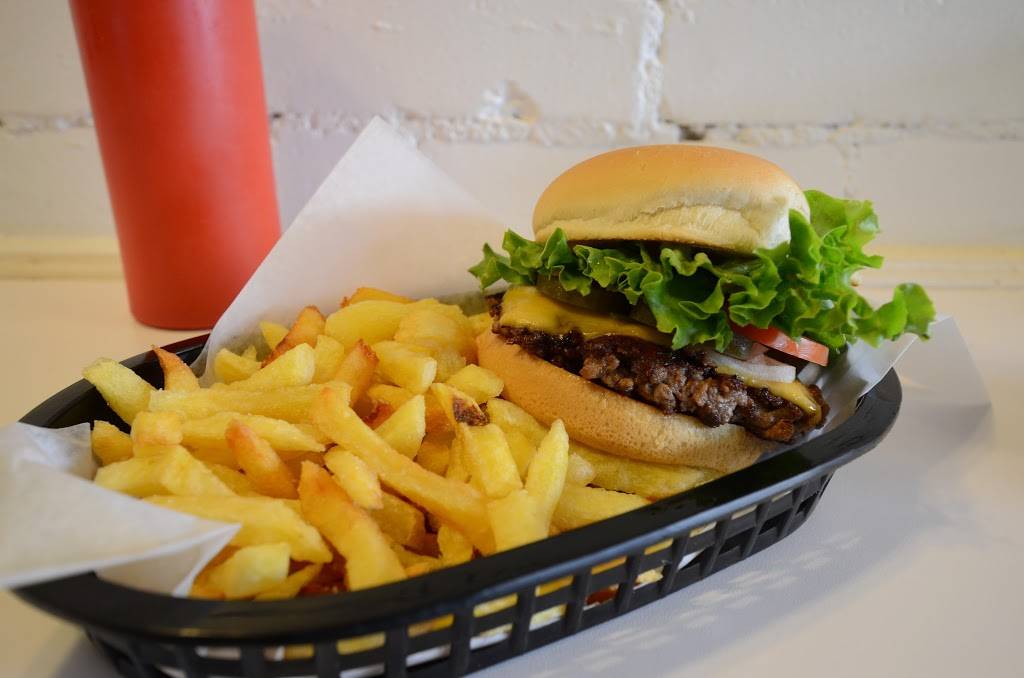 The Burgers Priest | restaurant | 3397 Yonge St, Toronto, ON M4N 2M7, Canada | 4164883510 OR +1 416-488-3510