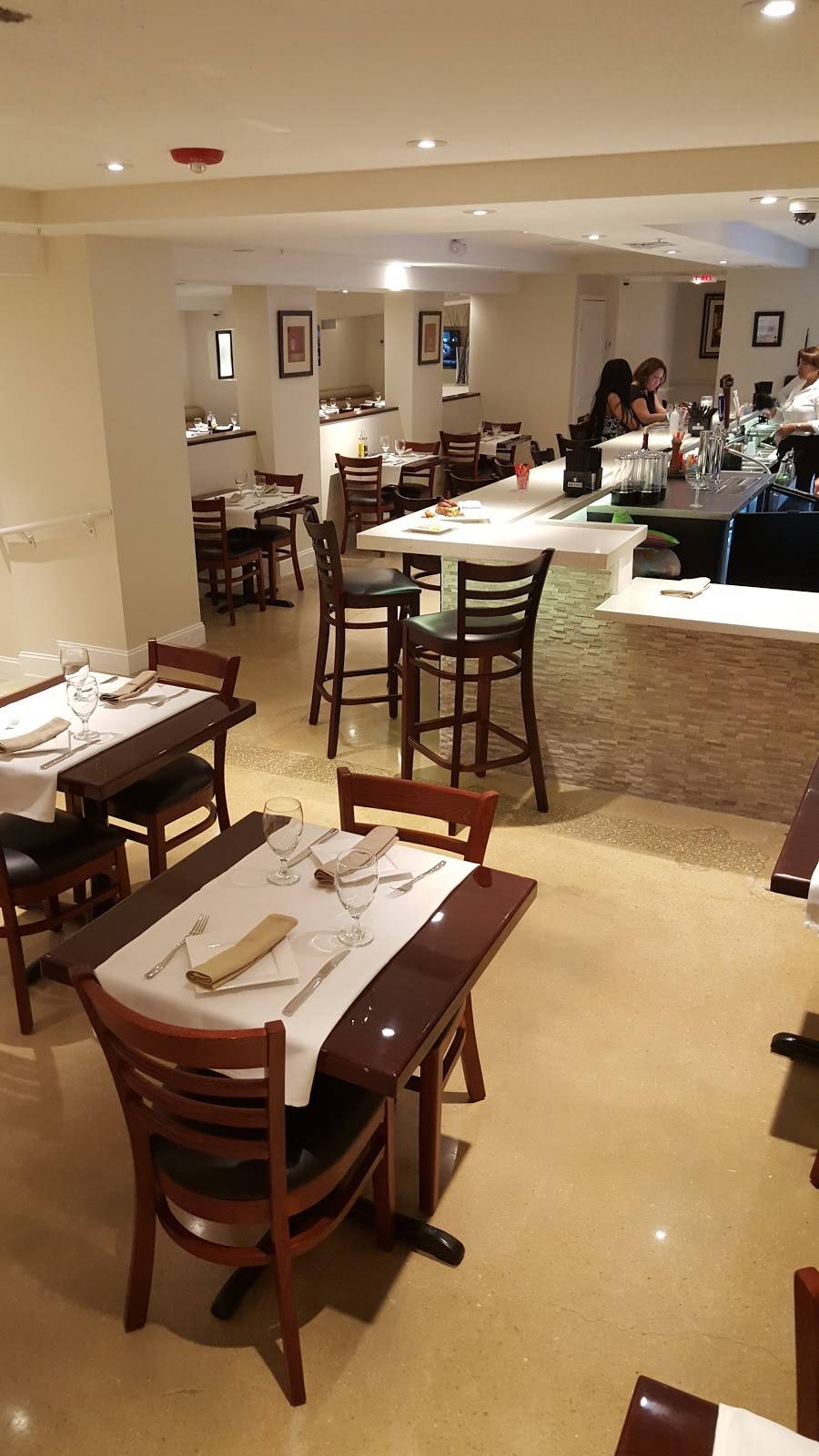 Lady’s Steak Seafood Restaurant & Bar | restaurant | 12484 NW South River Dr, Medley, FL 33178, USA | 3054556979 OR +1 305-455-6979