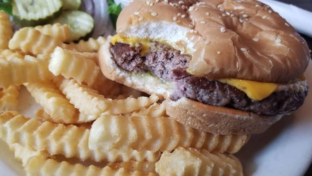 Country House Family Restaurant | restaurant | 68168 US-30, Colo, IA 50056, USA | 6413772213 OR +1 641-377-2213