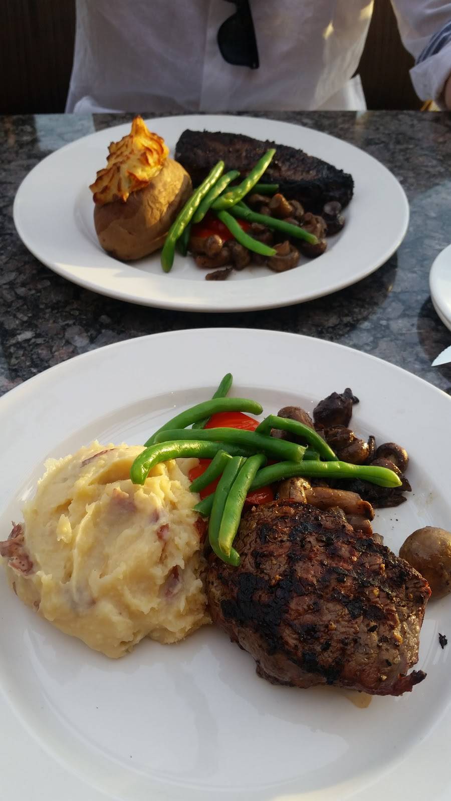 The Keg Steakhouse + Bar - Waterdown | restaurant | 36 Horseshoe Crescent, Waterdown, ON L0R 2H2, Canada | 9056901709 OR +1 905-690-1709