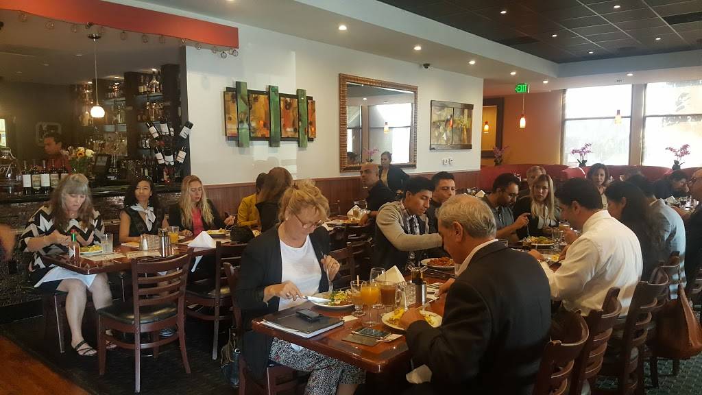 Villa Roma Restaurant | restaurant | 25254 La Paz Rd suite a, Laguna Hills, CA 92653, USA | 9494548585 OR +1 949-454-8585