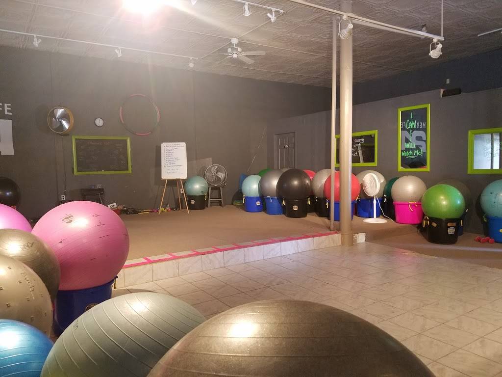 Rockin Nutrition | restaurant | 302 W 1st St, Dixon, IL 61021, USA | 8157392872 OR +1 815-739-2872