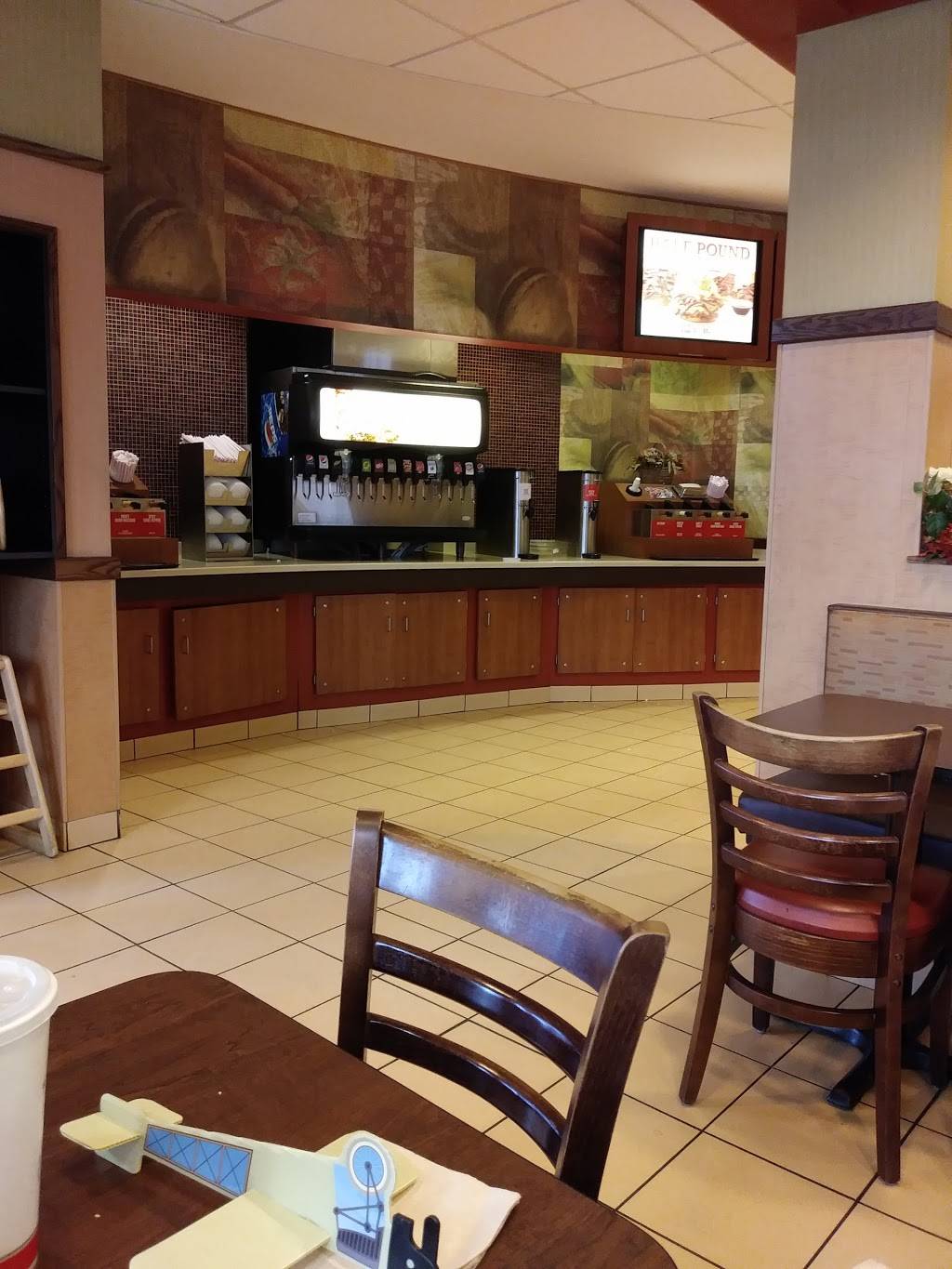 Arbys | restaurant | 510 Pierce St, Kingston, PA 18704, USA | 5702832838 OR +1 570-283-2838