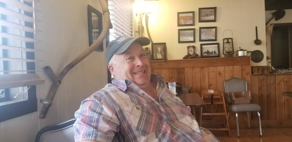 Jakes Cafe | restaurant | 74 W Main St, West Fork, AR 72774, USA | 4798393390 OR +1 479-839-3390