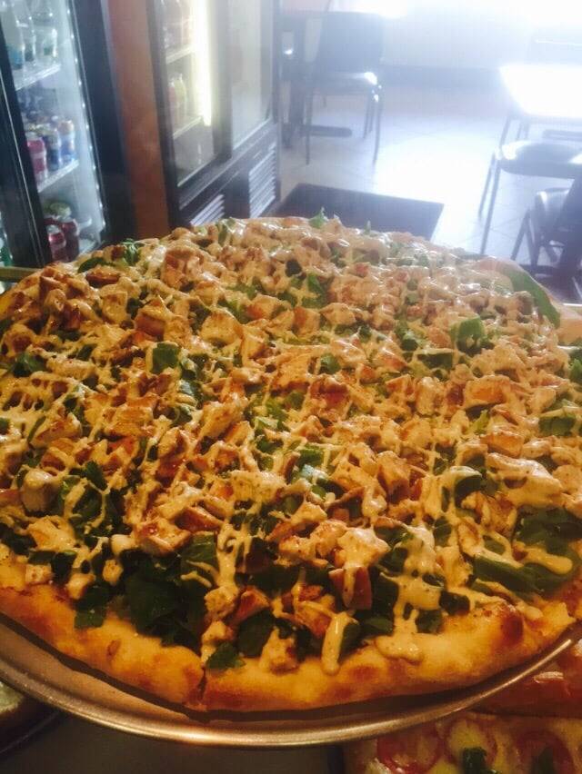 Sopranos Pizza | restaurant | 1836, 400 Minnisink Rd # 1, Totowa, NJ 07512, USA | 9732567115 OR +1 973-256-7115