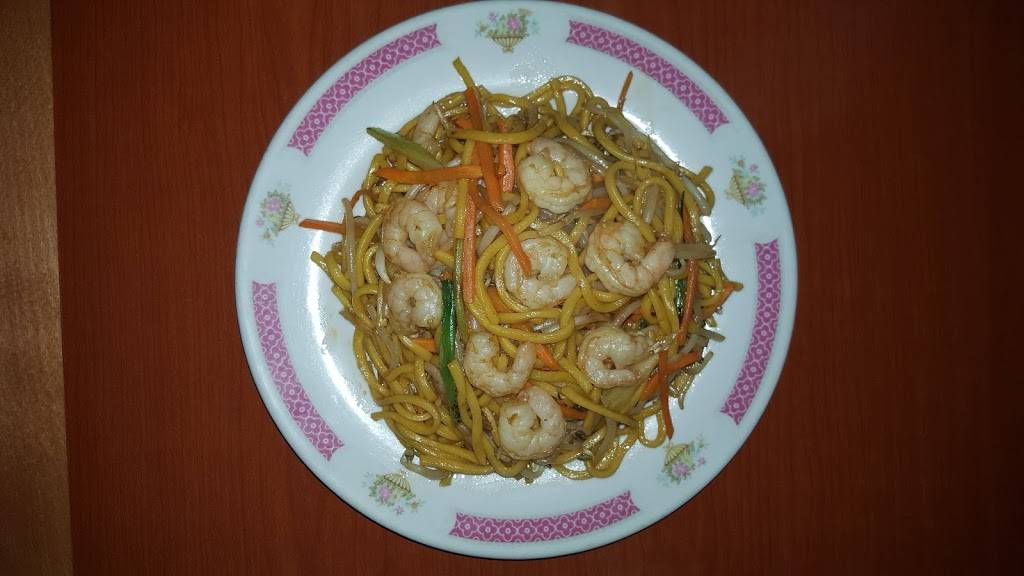 New World Restaurant | restaurant | 1411 W Main St, Fairfield, IL 62837, USA | 6188425510 OR +1 618-842-5510